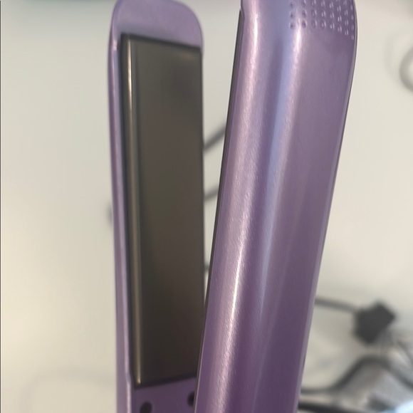 Wavy Talk Purple Hair Straightener - Picture 3 of 5